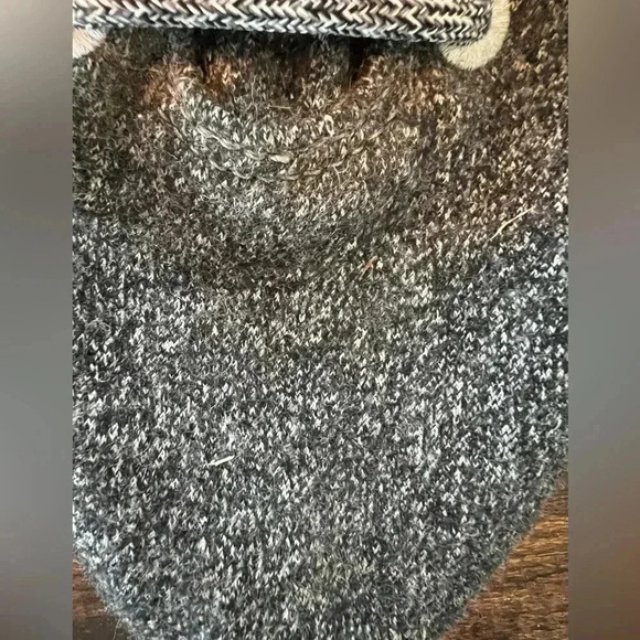 Allbirds woman’s Wool Runner sneakers. Size: 9. - Picture 11 of 14